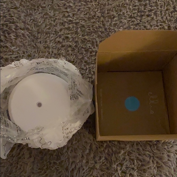 Ellia Aroma Diffuser - Picture 2 of 2